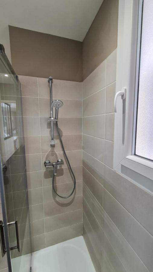 Moderne De 54 M, 2 Apartment